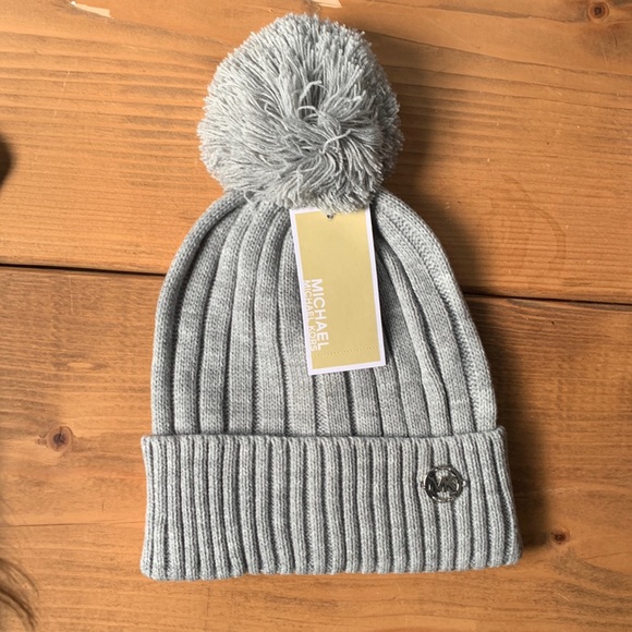 Grey Michael Kors beanie - Picture 1 of 3